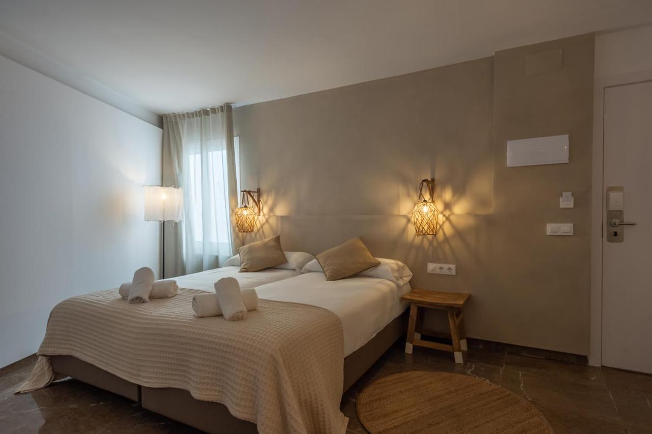 Hostal Es Niu De Тамариу Экстерьер фото