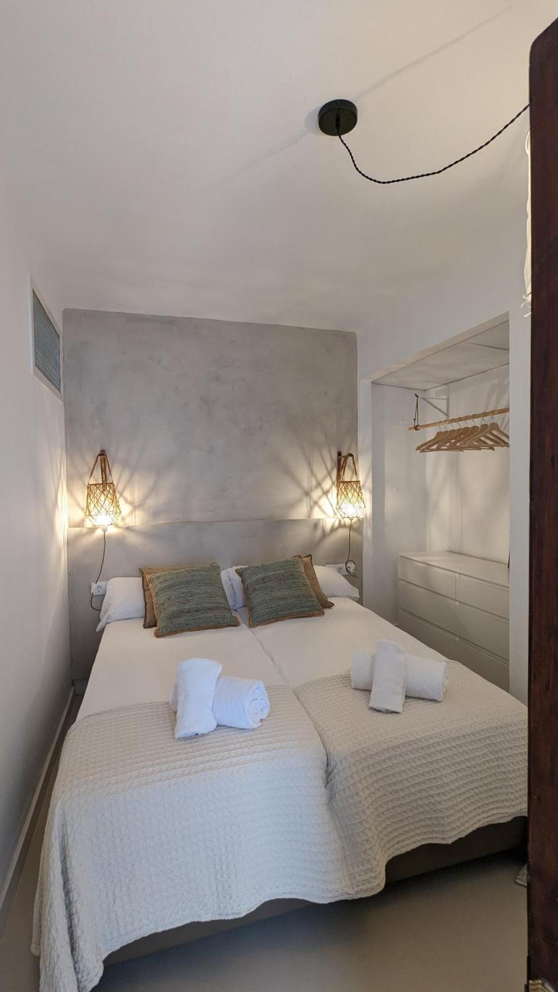 Hostal Es Niu De Тамариу Экстерьер фото